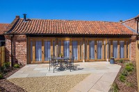 Tuck Barn – Manor Farm Barns Holiday Cottages | Luxury self catering holiday cottages in Holt, Norfolk