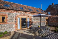 Pentney Barn – Manor Farm Barns Holiday Cottages | Luxury self catering holiday cottages in Holt, Norfolk